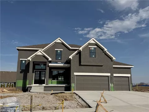 10509 N Mulberry St, Kansas City, MO 64155