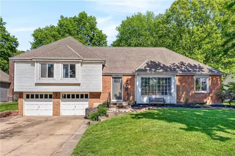 6305 N Bales Ave, Gladstone, MO 64119