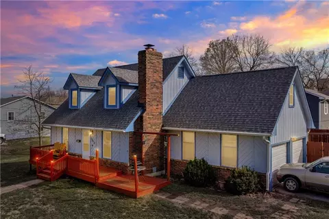 503 Dogwood Dr, Knob Noster, MO 65336