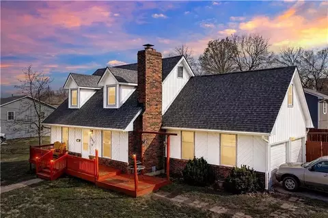 503 Dogwood Dr, Knob Noster, MO 65336