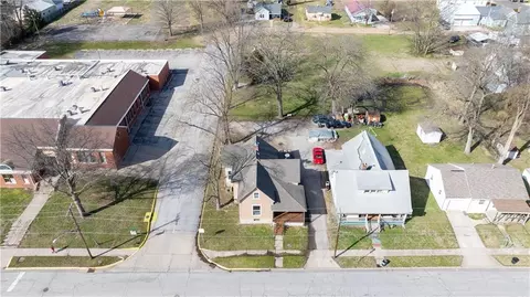 View/Area - 301 E Mitchell St, Marshall, MO 65340 photo 1 of 2