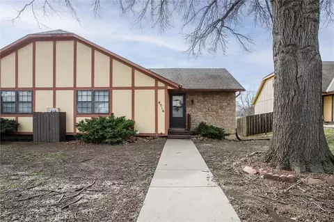 8516 Ditzler Ave, Raytown, MO 64138