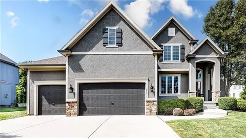 212 SW Ansel Adams Dr, Lees Summit, MO 64081
