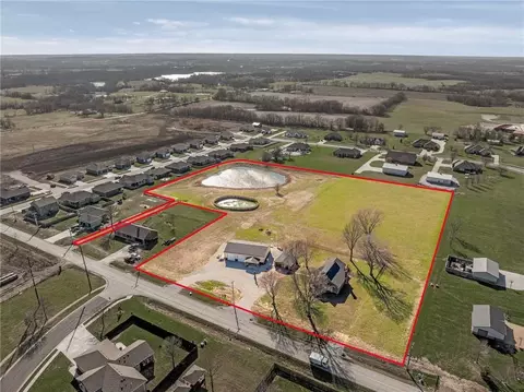981 S 9th St, Odessa, MO 64076