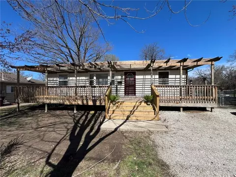 701 W Ohio St, Clinton, MO 64735