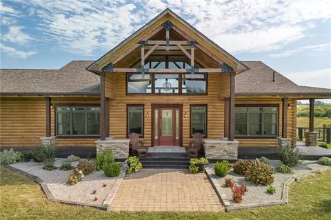 Exterior - 8806 NW State Route Cc, Hamilton, MO 64644 photo 4 of 7