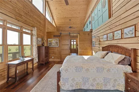 Bedroom - 8806 NW State Route Cc, Hamilton, MO 64644 photo 1 of 6
