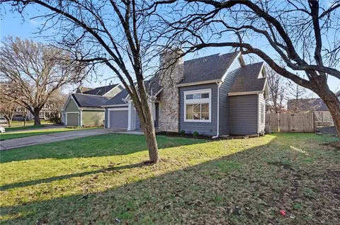 404 Jane Ct, Lawrence, KS 66049