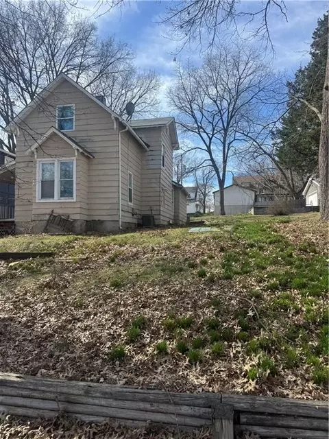 1424 6th Ave, Leavenworth, KS 66048