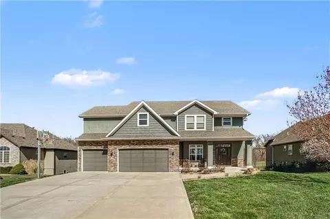 600 Rock Bridge Ct, Smithville, MO 64089