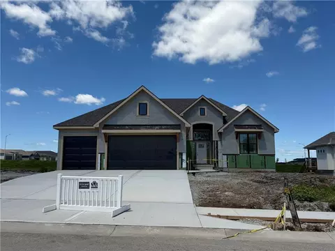 10510 N Liberty St, Kansas City, MO 64155