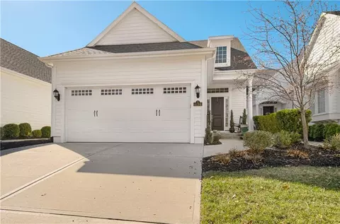 6194 Lime Stone Ct, Parkville, MO 64152