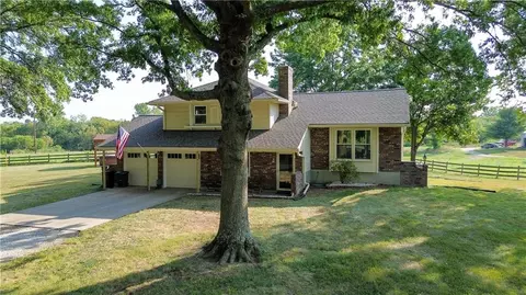 24001 E 223rd St, Harrisonville, MO 64701