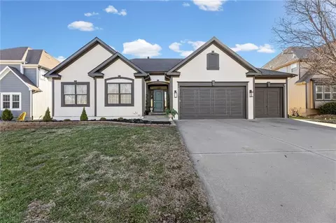 8901 N St Clair Ave, Kansas City, MO 64154