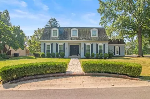 420 Golfview Dr, Blue Springs, MO 64014