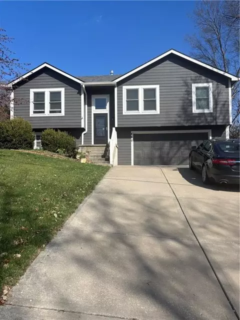 420 Rees St, Leavenworth, KS 66048