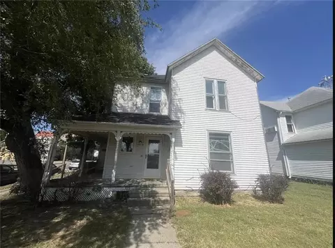 201 E Culton 203 N College St, Warrensburg, MO 64093