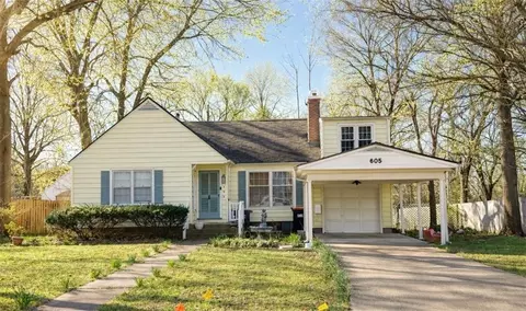 605 W Jefferson St, Pittsburg, KS 66762