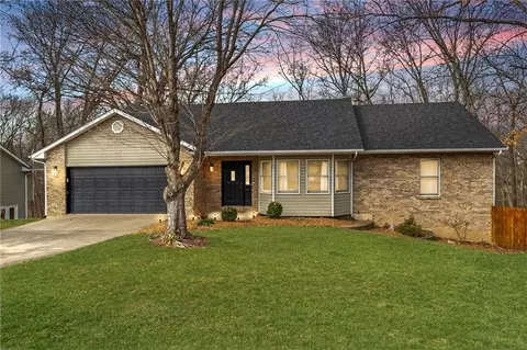 2107 Grant Ln, Columbia, MO 65203
