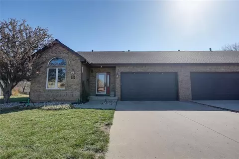 507 Ashurst Ct, Lees Summit, MO 64081