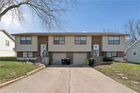 117-119 Brookridge Dr, Harrisonville, MO 64701