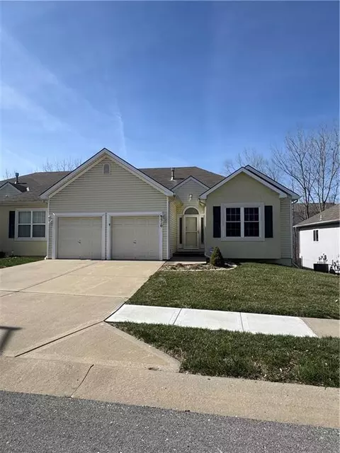 9510 N Main St #6B, Kansas City, MO 64155