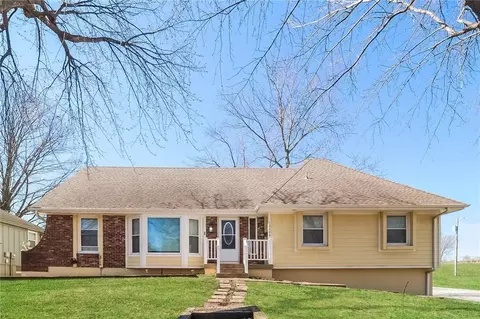 12608 Craig Ave, Grandview, MO 64030