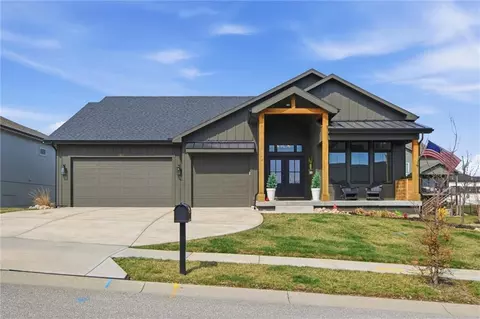 7614 N Skiles Ave, Kansas City, MO 64158