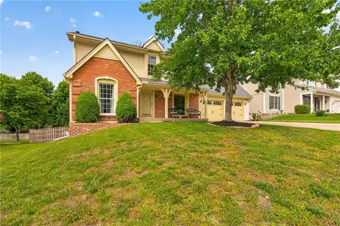 4012 NE 63rd St, Gladstone, MO 64119