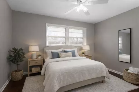 Bedroom - 902 SW Lea Dr, Lees Summit, MO 64081 photo 5 of 6