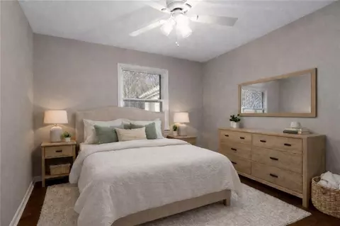 Bedroom - 902 SW Lea Dr, Lees Summit, MO 64081 photo 3 of 6
