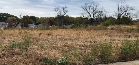 10727 E 46th Ter, Kansas City, MO 64133