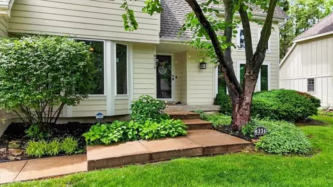 8336 Rosehill Rd, Lenexa, KS 66215