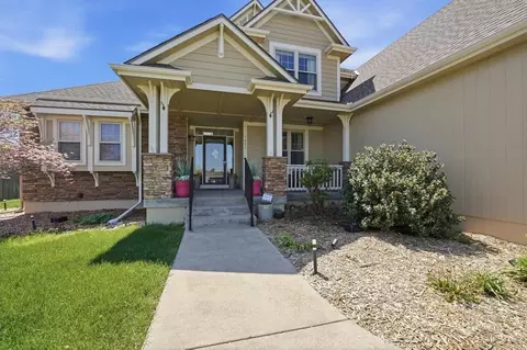 1401 NErnest Way, Lees Summit, MO 64086