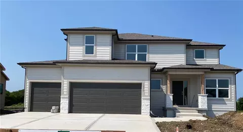 18970 W 193rd Ter, Spring Hill, KS 66083