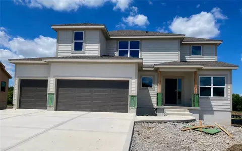 18970 W 193rd Ter, Spring Hill, KS 66083