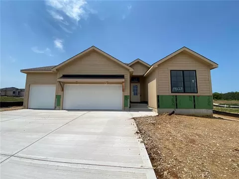 19324 Mahaffie St, Spring Hill, KS 66083
