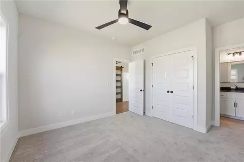 2074 NW Obrien Rd, Lees Summit, MO 64081 photo 5
