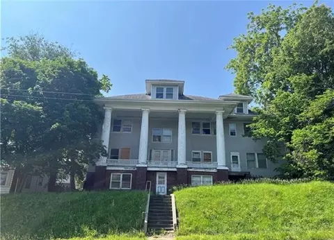 2618 Jules St, Saint Joseph, MO 64501