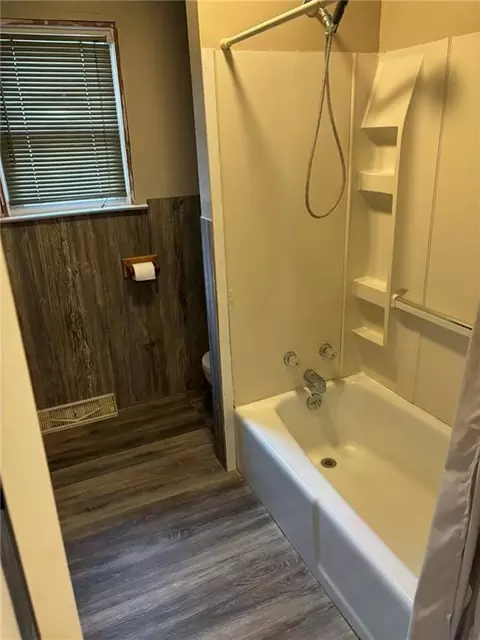 Bath - 310 Berry St, Conception Junction, MO 64434 photo 1 of 2