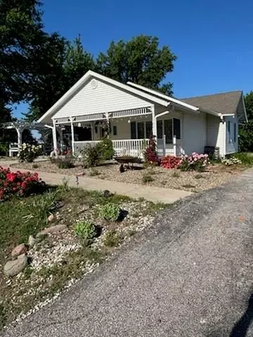 Exterior - 310 Berry St, Conception Junction, MO 64434 photo 1 of 8