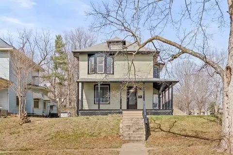 2721 Faraon St, Saint Joseph, MO 64501
