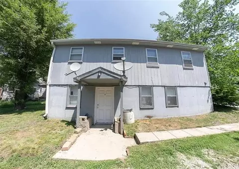 300 Zoll St, Warrensburg, MO 64093