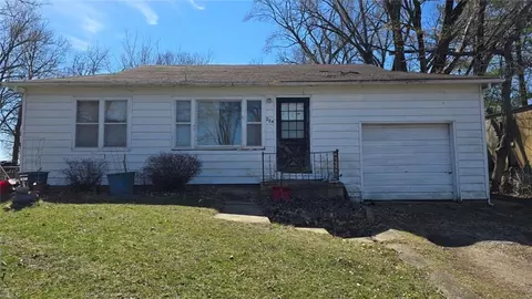 224 E Polk St, Chillicothe, MO 64601