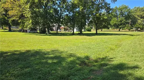 1120 Ruby St, Carrollton, MO 64633 photo 3