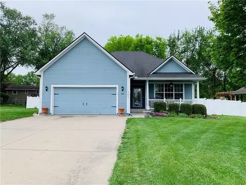209 Lookout, Buckner, MO 64016