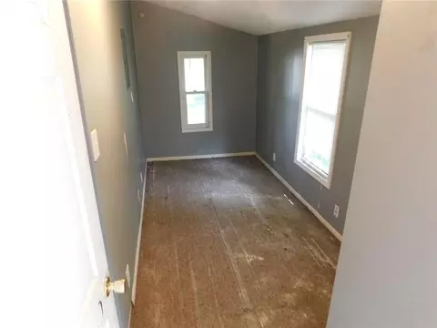 305 E Forest St, Pittsburg, KS 66762 photo 8