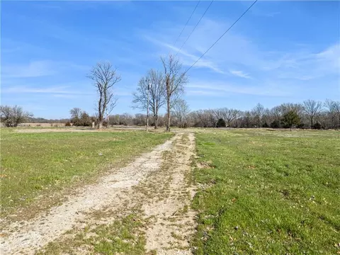 309 N 5th St, Walker, MO 64790 photo 13