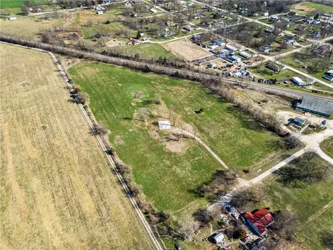 309 N 5th St, Walker, MO 64790 photo 10