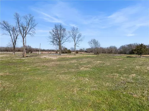 309 N 5th St, Walker, MO 64790 photo 21